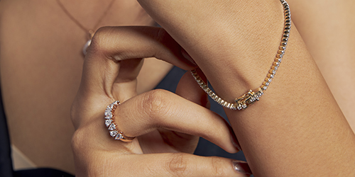 Gemstone Earrings: A Dazzling Affair of Colours and Class